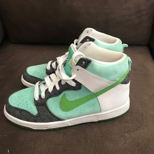 Nike Women’s Dunk High